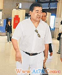 叶玉卿五口之家现身台湾昔日艳星今成贵妇(图)