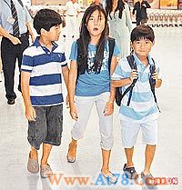 叶玉卿五口之家现身台湾昔日艳星今成贵妇(图)