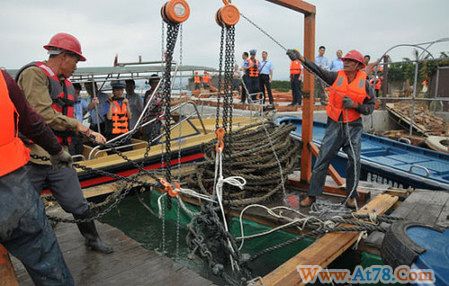深圳违章建筑海上皇宫被一拆为三
