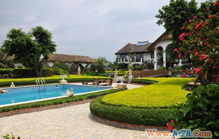 深圳违章建筑海上皇宫被一拆为三