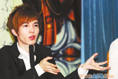 郭敬明新作《爵迹》限量发行 回归主流(图)