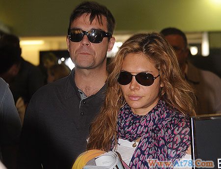 罗比夫妇婚后拟养育6个孩子 斥资100万装修房子