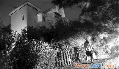 城管通知郭德纲限期整改 邻居粗暴阻挠正常采访