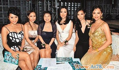 叶翠翠险丢万元钻戒 厕所失物认领(图)