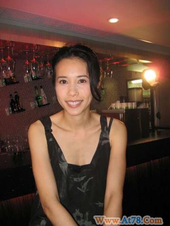 莫文蔚少女情怀等待爱情 亚视谈新碟创作过程