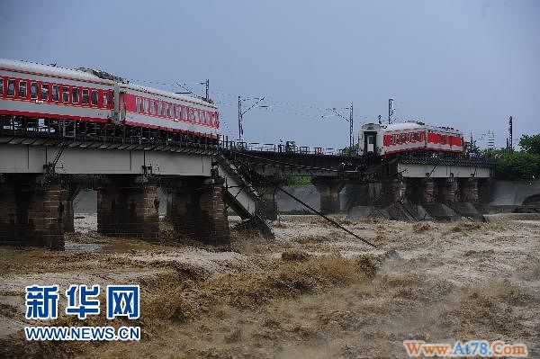 K165次旅客已安全转运 宝成铁路运输逐步恢复正常