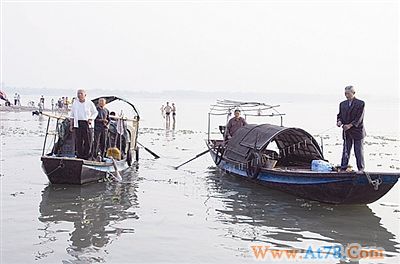 《挟尸要价》质疑者发新图调查有望今晚出结果