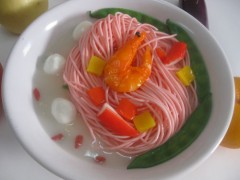 创新结构带陷果蔬面条机