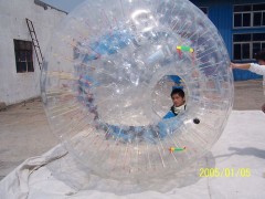 供应充气水上步行球