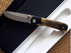 牛角大马士革精品收藏折刀 古化石版 全手工精制