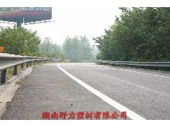 供应锌钢公路护栏 湖南大量批发锌钢公路护栏