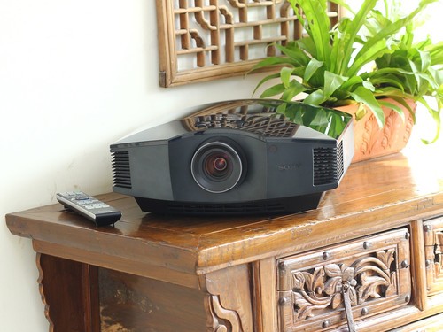 1080p影院投影特价 索尼HW20限时抢购