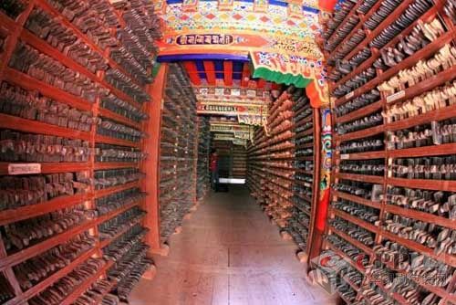 四川：德格印经院藏族雕版印刷