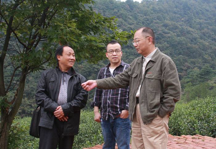 四川省礼品行业协会刘秘书长莅临四川天韵营销策划公司考察工作