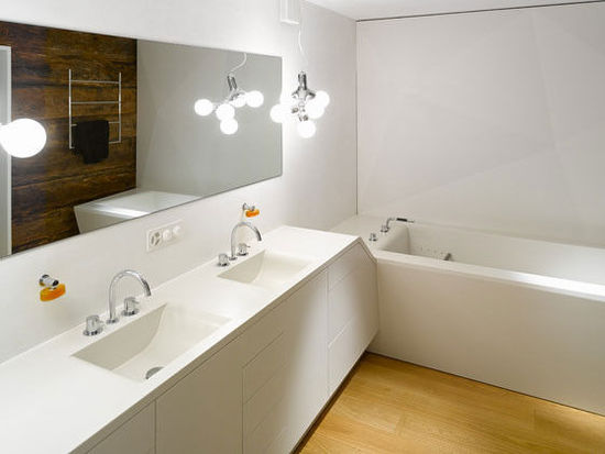 15世纪山区村落中的现代住宅