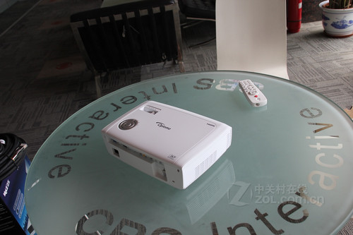 3D+720p 奥图码IS500送2599元高清套餐 