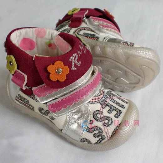 有效防止脚汗问题 睿贝儿健康婴儿鞋