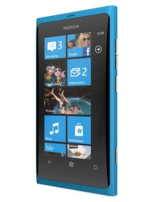诺基亚发布首款WP7手机Lumia800
