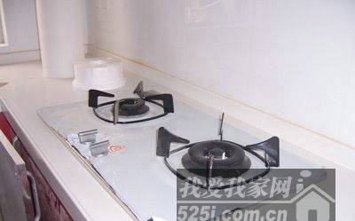 厨房清洁有妙方 给灶台好好洗个脸