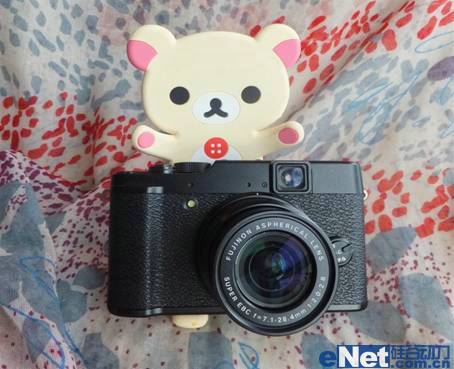 拉风的“小老婆” Fujifilm X10