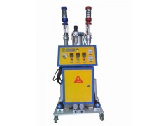 生产批发河南省郑州市太阳能高压发泡机 太阳能浇注发泡设备