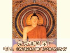 玻璃钢雕塑是雕塑的一种成品类型，具有质轻，耐腐蚀，成本相对较低的特点