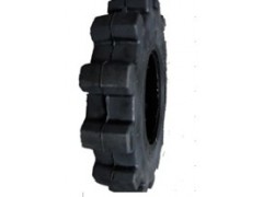 520-12齿轮花纹农用车三包轮胎