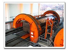 推拨车机行走定位控制装置