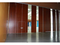 广东佛山厂家直销：65型酒店活动隔断