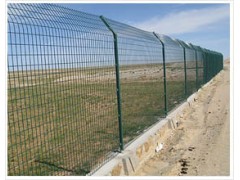 护栏网厂  机场护栏网   工艺护栏网 护栏网厂  机场护栏网   工艺护栏网