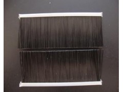 专业生产各种条刷，羊毛条刷，钢丝条刷，剑麻砂纸条刷